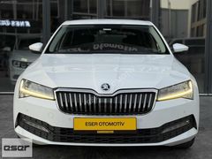 ESER'DEN BOYASIZ MAKYAJLI 1.6 TDI DSG ELİTE MATRİX TAKAS