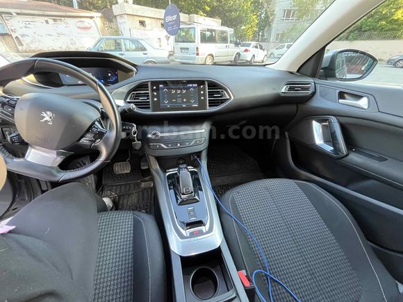 Sahibinden Peugeot 308 1.2 PureTech Style Tech 2020 Model 