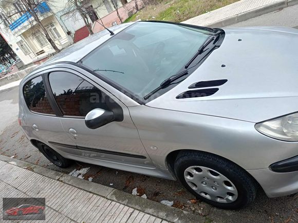2004 MODEL PEUGEOT 206