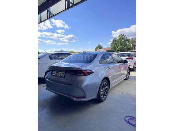 HATASIZ 44 BİNDE 2023 MODEL COROLLA