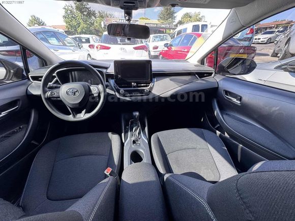 HATASIZ 44 BİNDE 2023 MODEL COROLLA