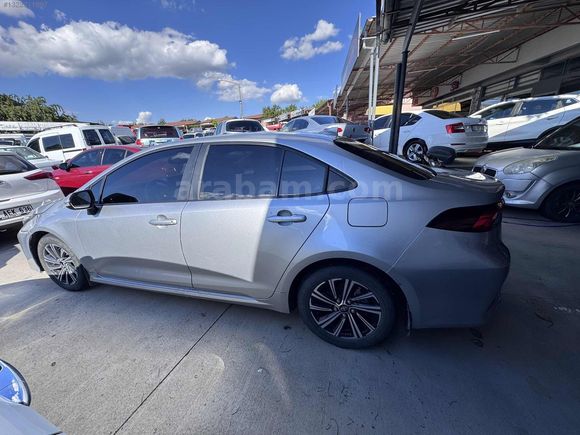HATASIZ 44 BİNDE 2023 MODEL COROLLA