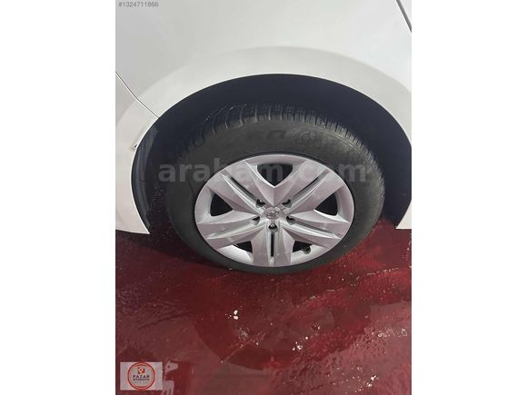 Pazar oto 2025 Toyota Corolla 1.5 Vision Plus...