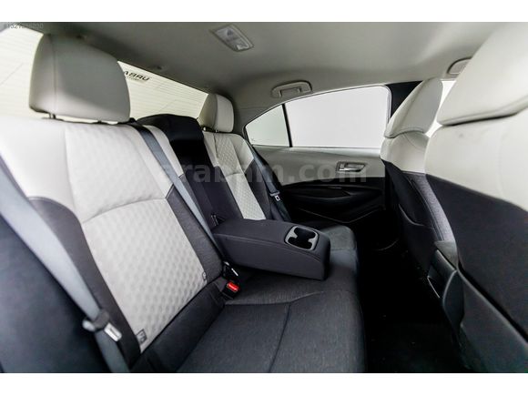 2025 TOYOTA COROLLA 1.5 VİSİON PLUS HATASIZ /SERV. BAK/GARANTİLİ