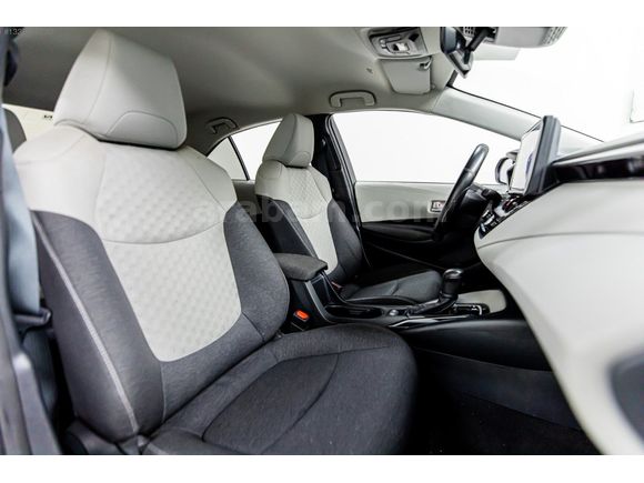 2025 TOYOTA COROLLA 1.5 VİSİON PLUS HATASIZ /SERV. BAK/GARANTİLİ