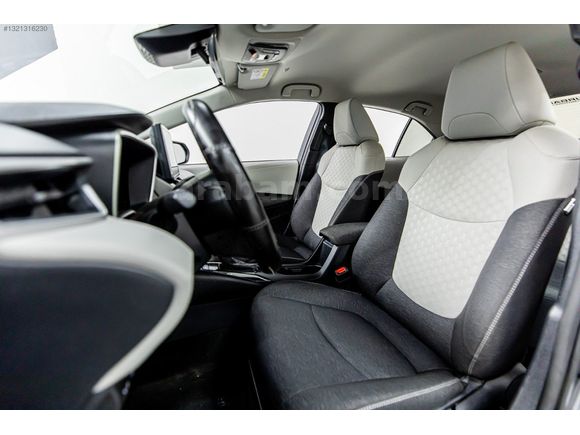 2025 TOYOTA COROLLA 1.5 VİSİON PLUS HATASIZ /SERV. BAK/GARANTİLİ