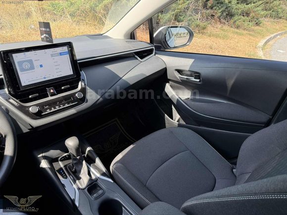 01 SEYMEN'DEN 2025 COROLLA-VİSİON PLUS-15 BİN KM-HATASIZ/BOYASIZ