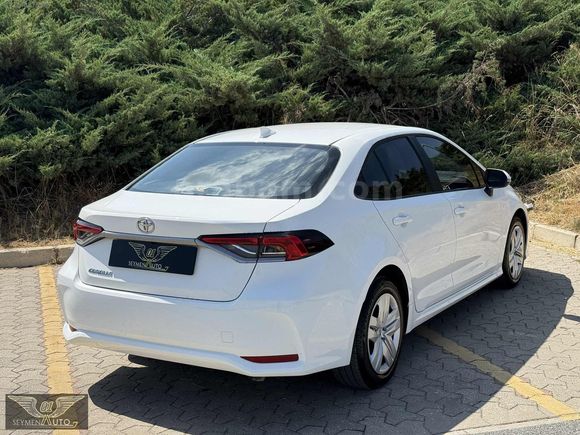 01 SEYMEN'DEN 2025 COROLLA-VİSİON PLUS-15 BİN KM-HATASIZ/BOYASIZ