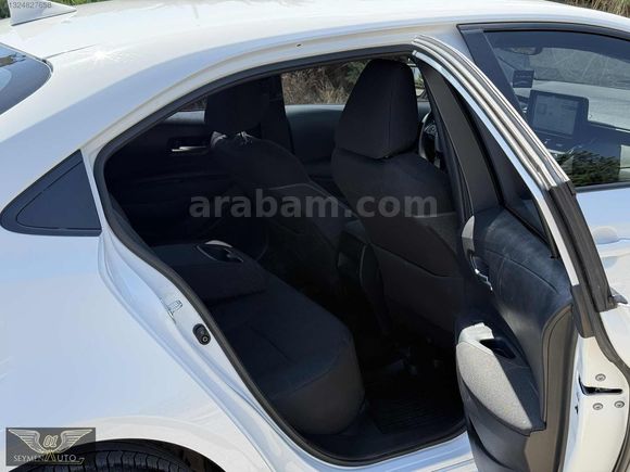 01 SEYMEN'DEN 2025 COROLLA-VİSİON PLUS-15 BİN KM-HATASIZ/BOYASIZ