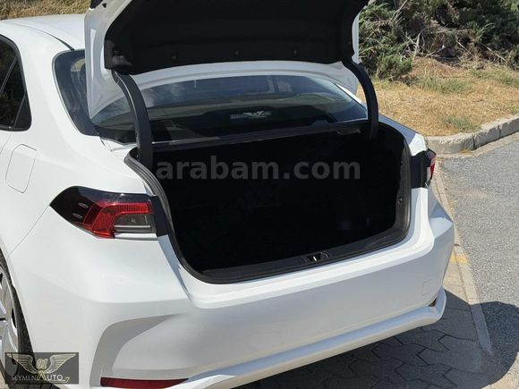 01 SEYMEN'DEN 2025 COROLLA-VİSİON PLUS-15 BİN KM-HATASIZ/BOYASIZ