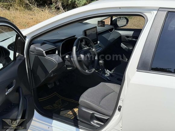 01 SEYMEN'DEN 2025 COROLLA-VİSİON PLUS-15 BİN KM-HATASIZ/BOYASIZ