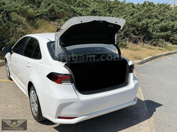01 SEYMEN'DEN 2025 COROLLA-VİSİON PLUS-15 BİN KM-HATASIZ/BOYASIZ