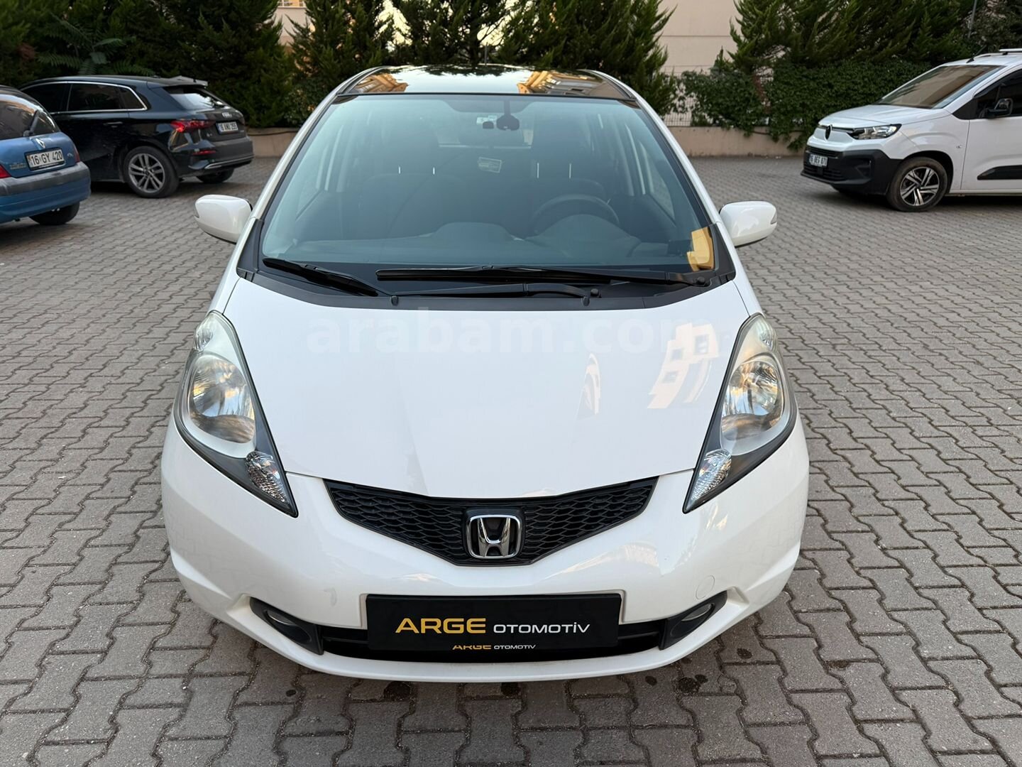 Galeriden Honda Jazz 1.4 Fun 2011 Model Bursa 82.000 km Beyaz 4