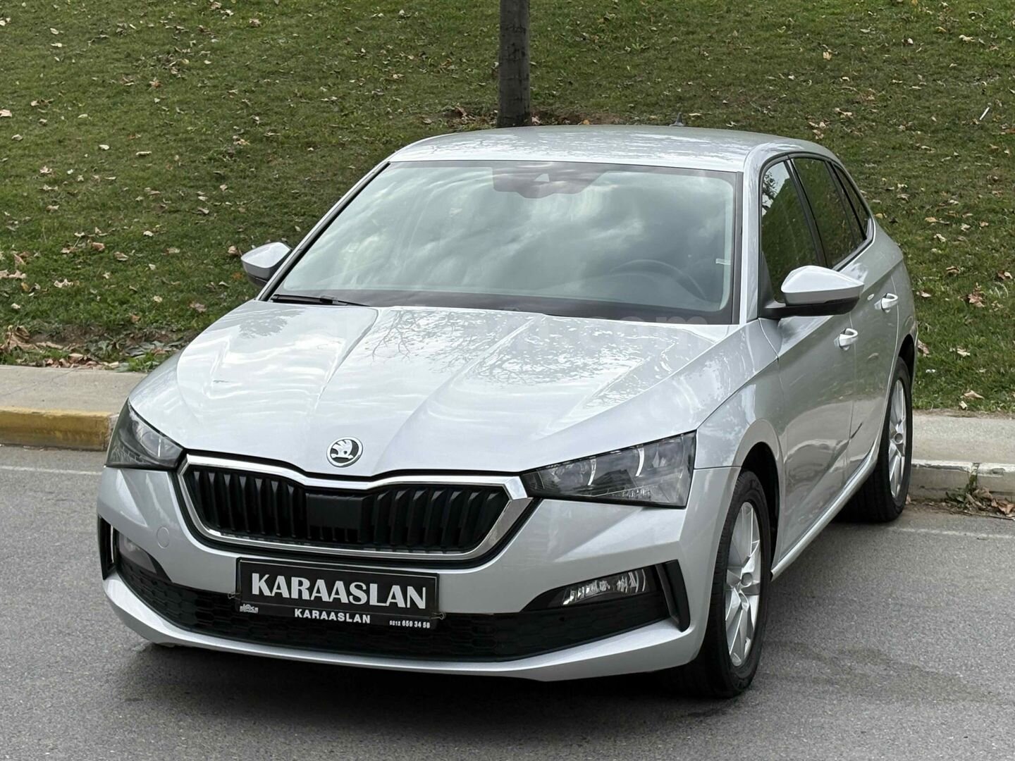 Galeriden Skoda Scala 1.0 TSI Premium 2022 Model İstanbul 145.000 km Gri 5