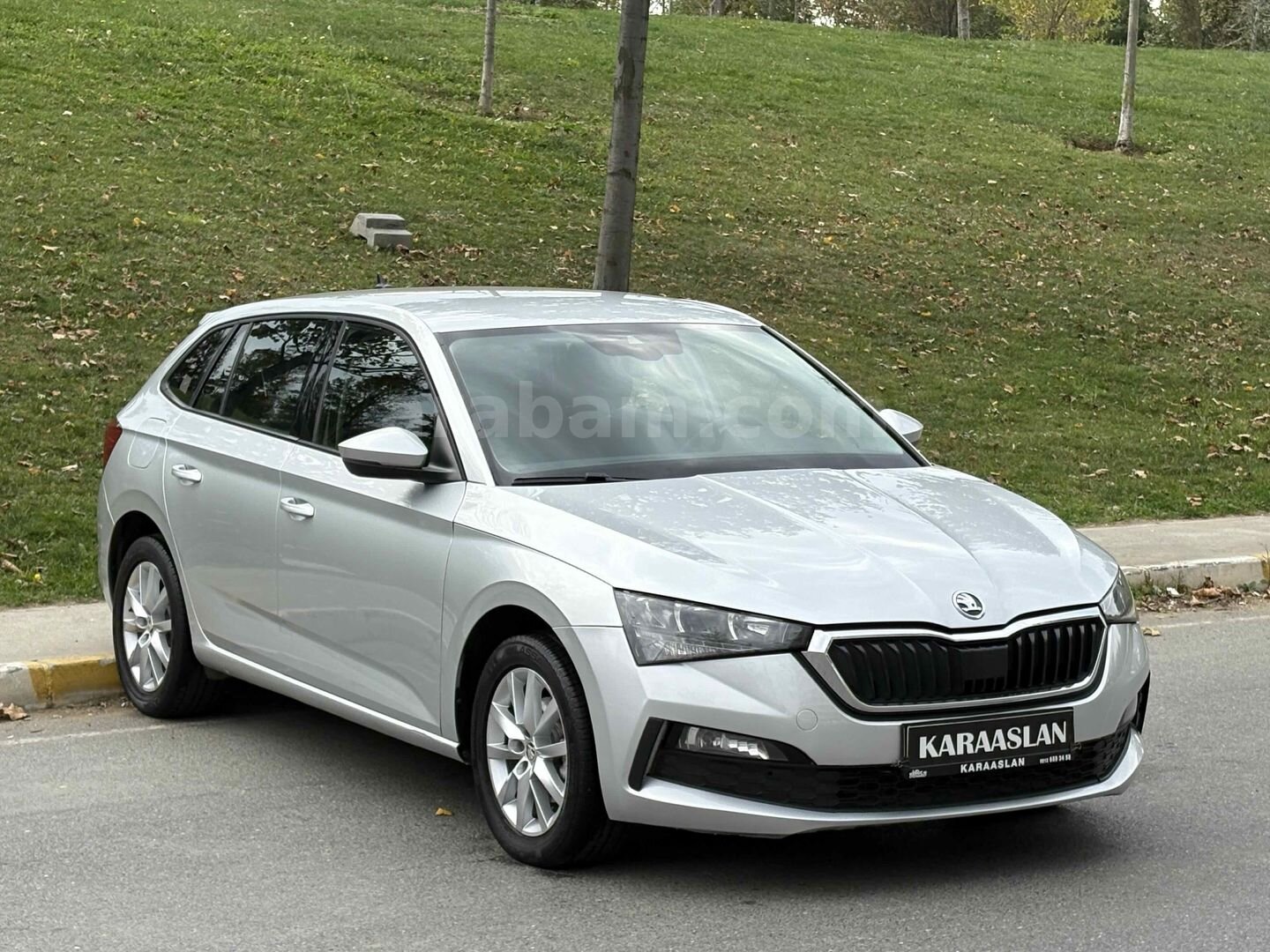 Galeriden Skoda Scala 1.0 TSI Premium 2022 Model İstanbul 145.000 km Gri 3