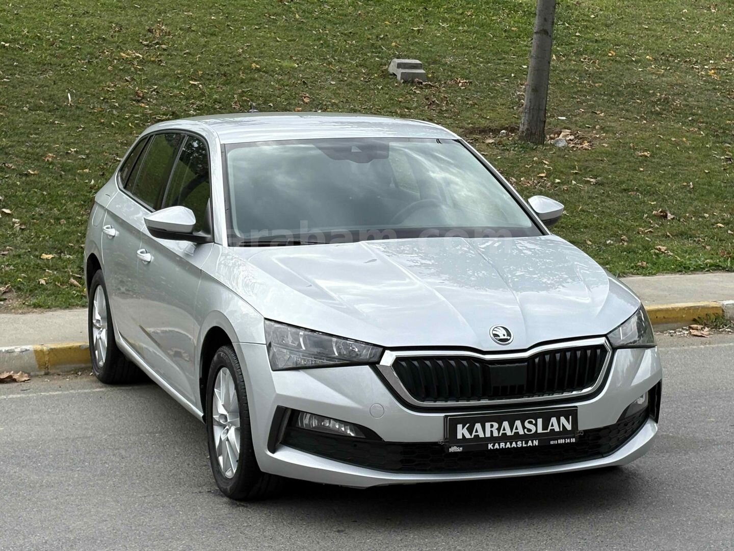 Galeriden Skoda Scala 1.0 TSI Premium 2022 Model İstanbul 145.000 km Gri 4