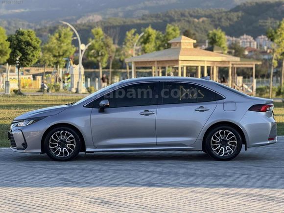 *** 2019 MODEL TOYOTA COROLLA OTOMATİK EXTRALI VİSİON ***