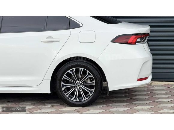 2020 1.6 BOYASIZZ 83.000KM EXTRA+ GERİ GÖRÜŞ+ NAVİGASYON+JANT