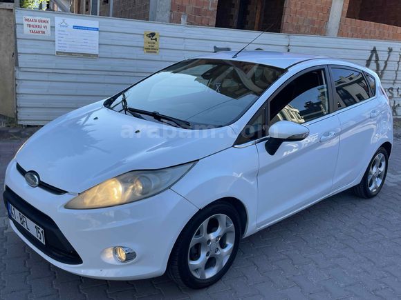 Galeriden Ford Fiesta 1.4 TDCi Titanium 2011 Model Kocaeli