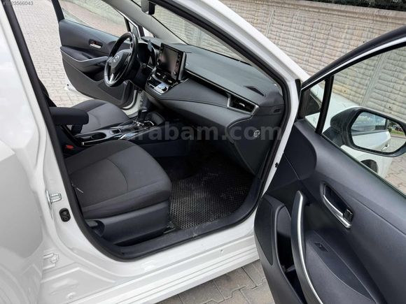 TOYOTA COROLLA 1.6 FLAME X PACK SANRUFF
