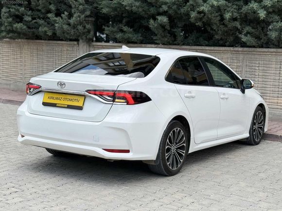 TOYOTA COROLLA 1.6 FLAME X PACK SANRUFF