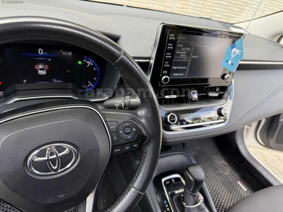 TOYOTA COROLLA 1.6 FLAME X PACK SANRUFF