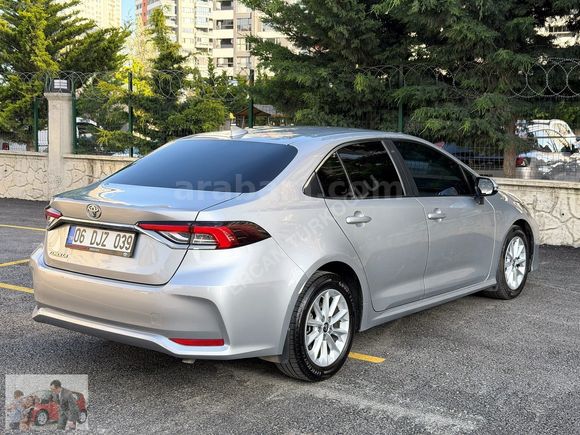 2022 COROLLA 1.5 FLAME MULTIDRIVE S SERVİS BAKIMLI 88.500 KM !!!