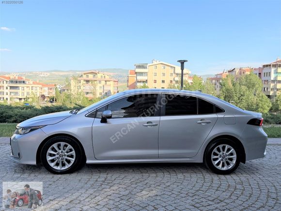 2022 COROLLA 1.5 FLAME MULTIDRIVE S SERVİS BAKIMLI 88.500 KM !!!