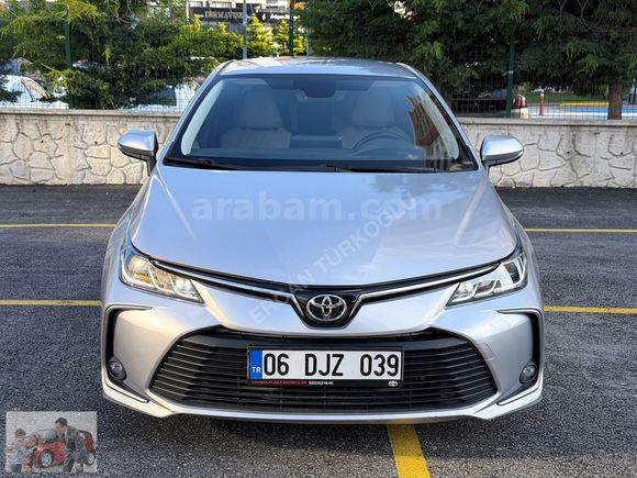 2022 COROLLA 1.5 FLAME MULTIDRIVE S SERVİS BAKIMLI 88.500 KM !!!