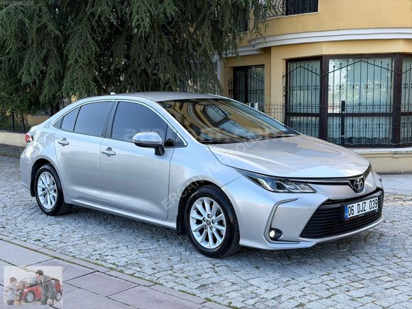 2022 COROLLA 1.5 FLAME MULTIDRIVE S SERVİS BAKIMLI 88.500 KM !!!
