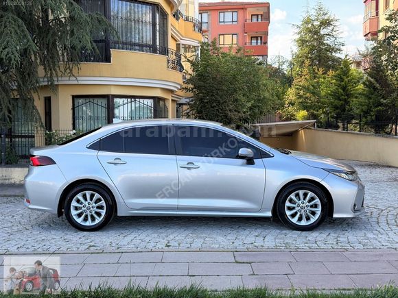 2022 COROLLA 1.5 FLAME MULTIDRIVE S SERVİS BAKIMLI 88.500 KM !!!