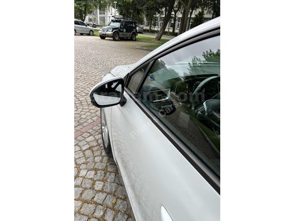 RIVER'S CARS DAN- 1.3 TCE TOUCH-74.000 KM DE CLIO