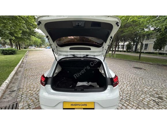 RIVER'S CARS DAN- 1.3 TCE TOUCH-74.000 KM DE CLIO
