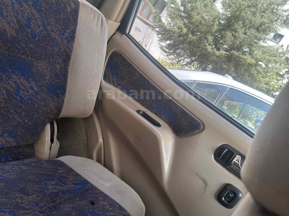 Sahibinden Nissan Terrano 2.7 TDI Elegance 2001 Model 