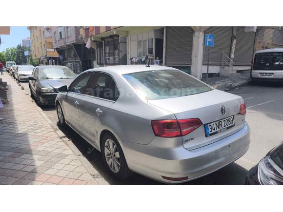 Sahibinden Volkswagen Jetta 1.6 TDi Trendline 2015 Model  210.000 km Gri