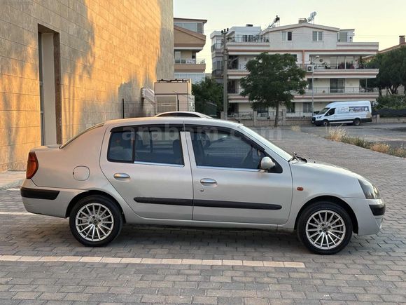 KARACARS CLİO KLİMALI TERTEMİZ SEDAN AZ YAKITLI!!!!