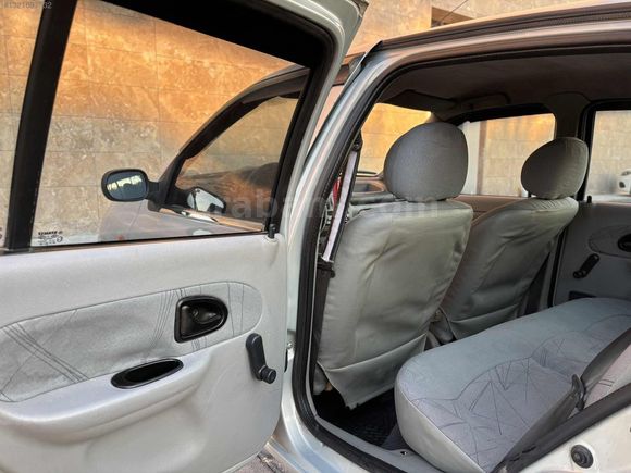 KARACARS CLİO KLİMALI TERTEMİZ SEDAN AZ YAKITLI!!!!