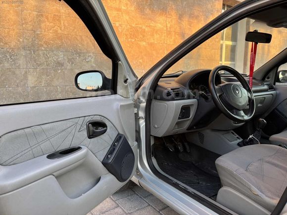 KARACARS CLİO KLİMALI TERTEMİZ SEDAN AZ YAKITLI!!!!