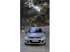 Sahibinden Kia Rio 1.25 CVVT Fancy 2012 Model  148.400 km Gri