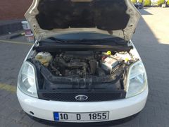 Sahibinden Ford Fiesta 1.4 TDCi Comfort 2003 Model
