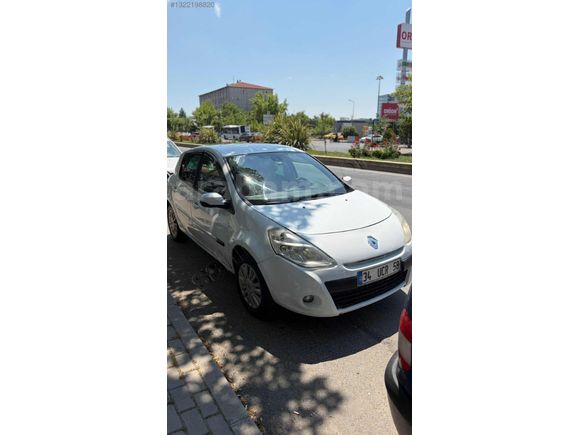 EMSALLERİNİN EN UYGUNU 2011 MODEL CLIO