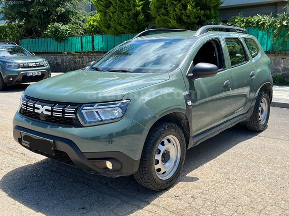 KK OTOMOTİV DEN 2023 MODEL Duster Essential 1.3 TCE 4x4
