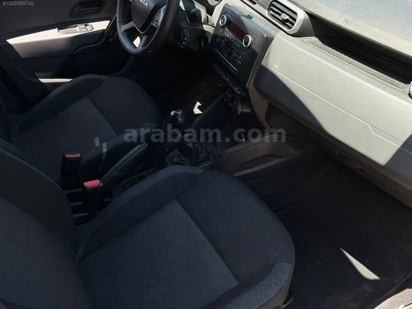 KK OTOMOTİV DEN 2023 MODEL Duster Essential 1.3 TCE 4x4