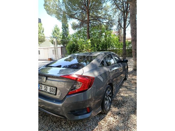 Sahibinden Honda Civic 1.6i VTEC Eco Executive 2018 Model