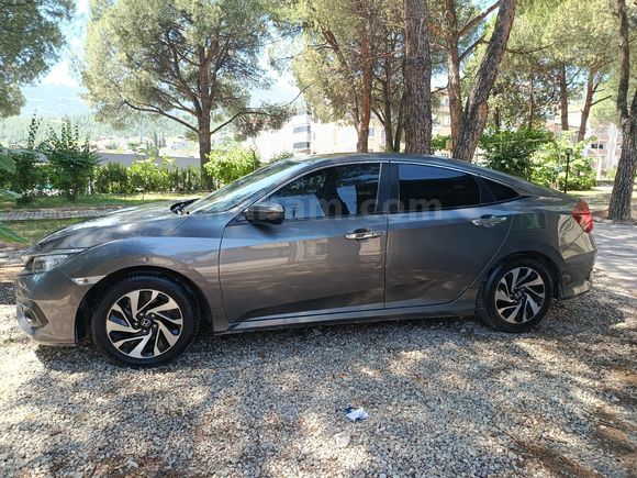 Sahibinden Honda Civic 1.6i VTEC Eco Executive 2018 Model