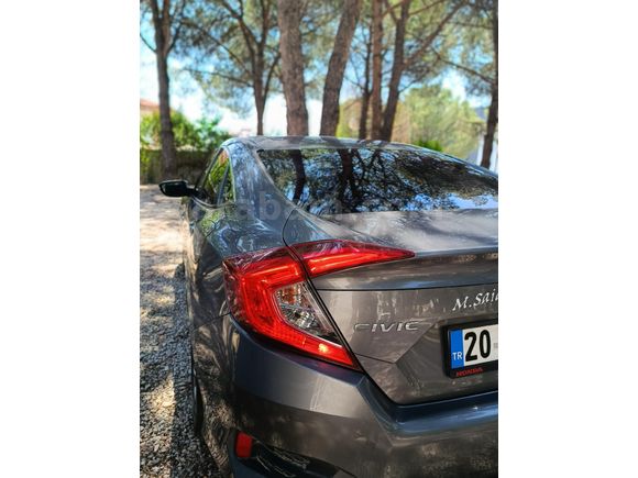 Sahibinden Honda Civic 1.6i VTEC Eco Executive 2018 Model