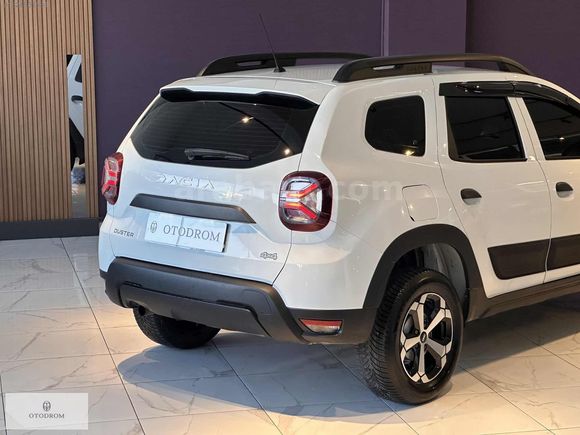 2023 ÇIKIŞLI DACIA DUSTER 1.3 TCE ESSENTİAL 4X4 MANUEL YENİ KASA