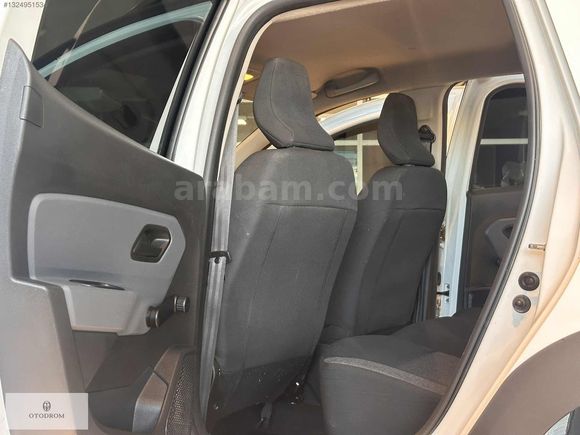 2023 ÇIKIŞLI DACIA DUSTER 1.3 TCE ESSENTİAL 4X4 MANUEL YENİ KASA
