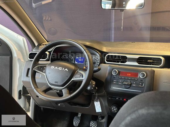 2023 ÇIKIŞLI DACIA DUSTER 1.3 TCE ESSENTİAL 4X4 MANUEL YENİ KASA