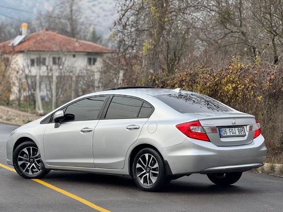 Sahibinden Honda Civic 1.6i VTEC Eco Elegance 2015 Model